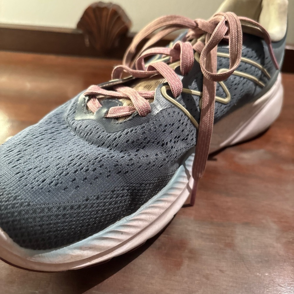 Karhu Women's Navy and Pink Sneakers - Picture 6 of 10